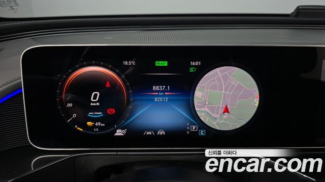 Mercedes-Benz EQC 2020 — photo 11