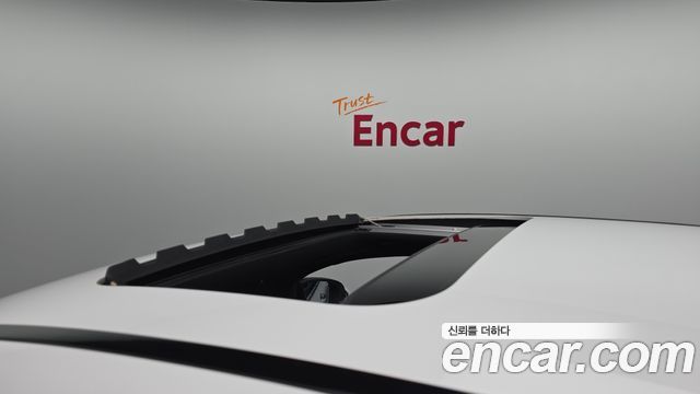 Mercedes-Benz EQC 2020 — photo 25