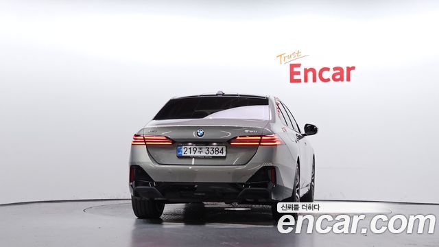 BMW 5-Series 2026 — photo 4