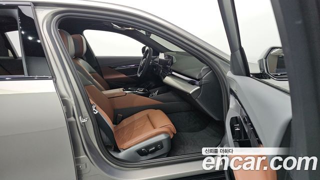 BMW 5-Series 2026 — photo 25