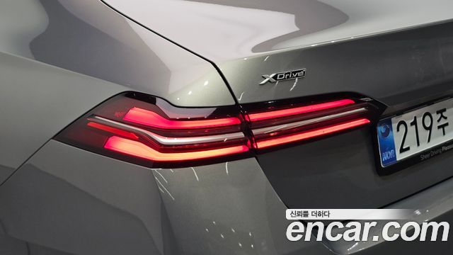 BMW 5-Series 2026 — photo 9