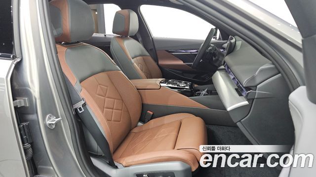BMW 5-Series 2026 — photo 16