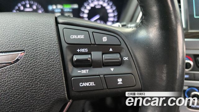 Genesis G80 2017 — photo 17