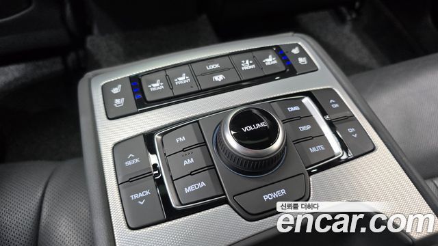 Genesis G80 2017 — photo 18