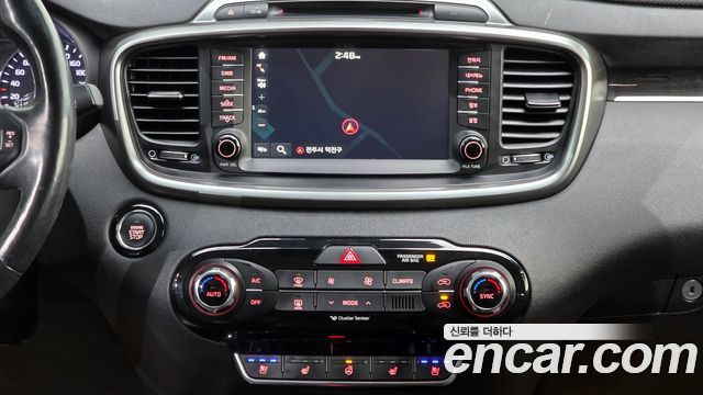 Kia Sorento 2017 — photo 16