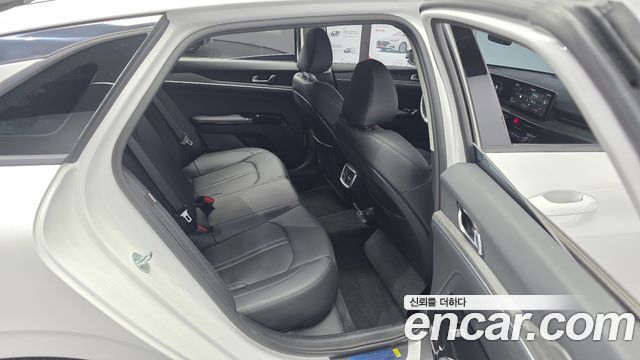 Kia K5 2024 — photo 18