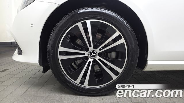Mercedes-Benz E-Class 2020 — photo 5