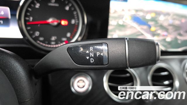 Mercedes-Benz E-Class 2020 — photo 12