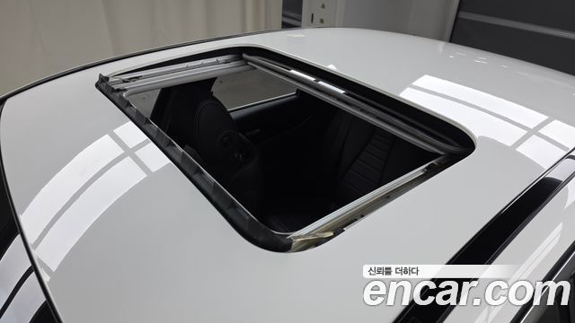 Mercedes-Benz E-Class 2020 — photo 25