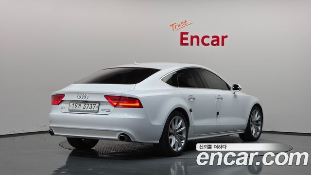 Audi A7 2012 — photo 2