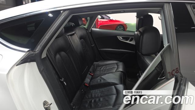 Audi A7 2012 — photo 12