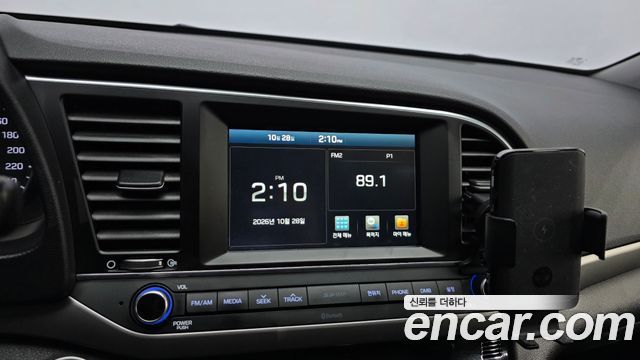 Hyundai AVANTE 2016 — photo 14