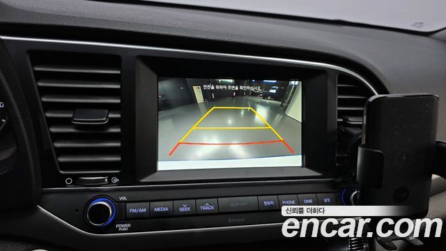 Hyundai AVANTE 2016 — photo 15
