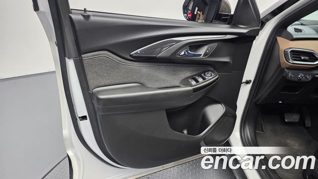 Chevrolet Korea Trailblazer 2022 — photo 14