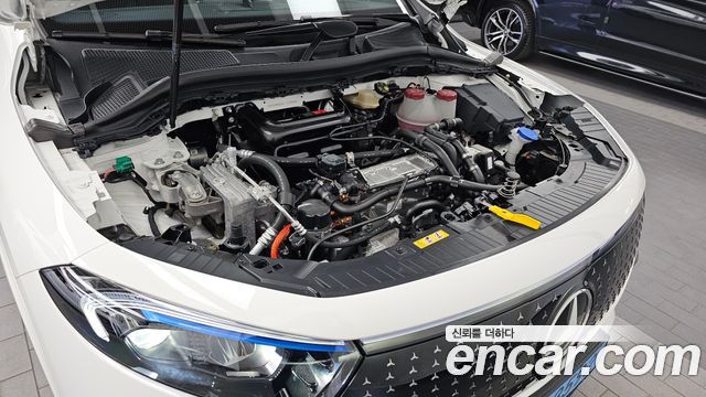 Mercedes-Benz EQA 2026 — photo 6
