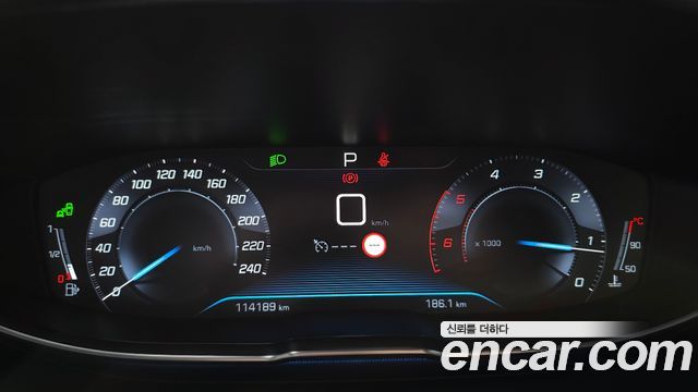 Peugeot 5008 2020 — photo 11
