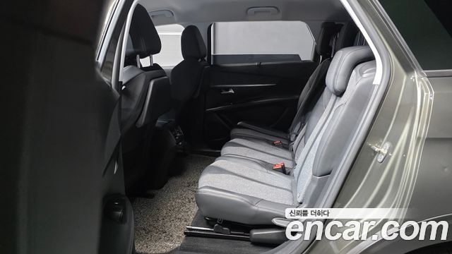 Peugeot 5008 2020 — photo 18