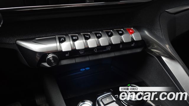 Peugeot 5008 2020 — photo 23