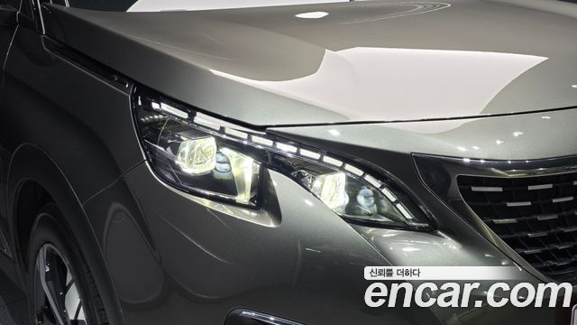 Peugeot 5008 2020 — photo 8