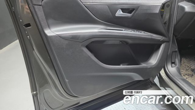 Peugeot 5008 2020 — photo 14