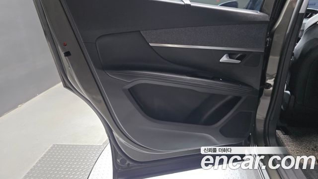Peugeot 5008 2020 — photo 15