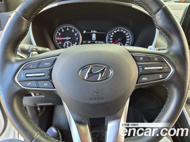 Hyundai Santafe 2021 — photo 17