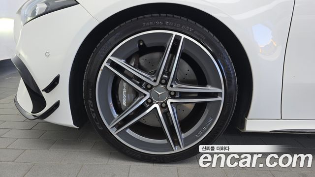 Mercedes-Benz A-Class 2020 — photo 5