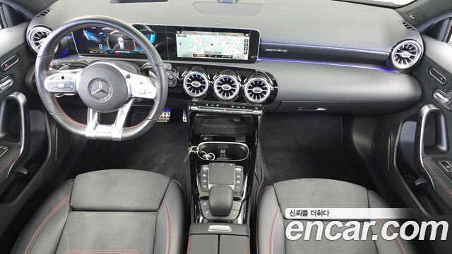 Mercedes-Benz A-Class 2020 — photo 10