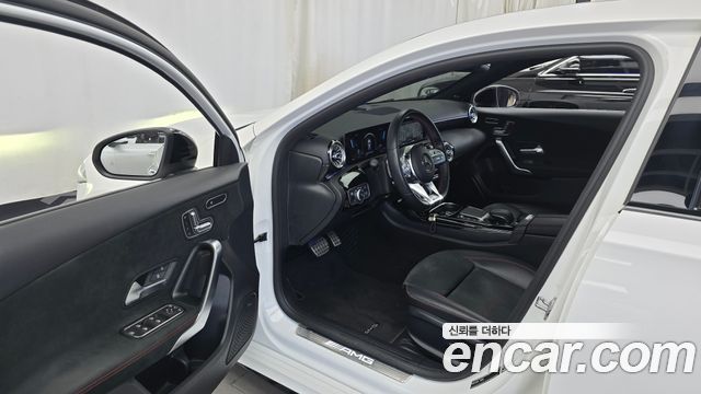 Mercedes-Benz A-Class 2020 — photo 13