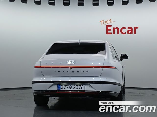 Hyundai Grandeur 2023 — photo 4