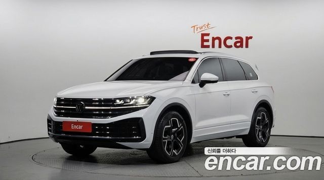 Volkswagen Touareg 2024 — photo 1