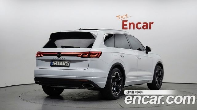Volkswagen Touareg 2024 — photo 2