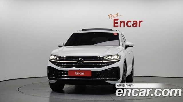 Volkswagen Touareg 2024 — photo 3