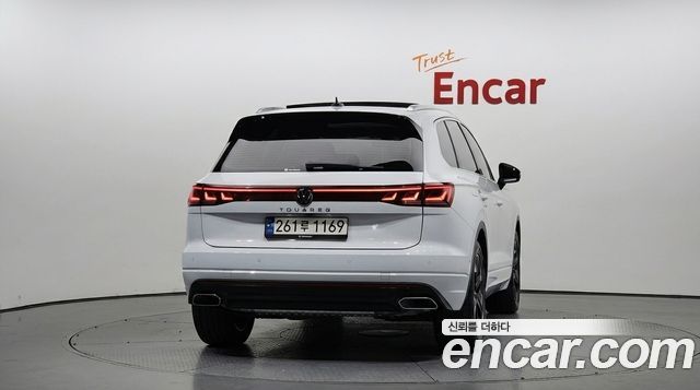 Volkswagen Touareg 2024 — photo 4