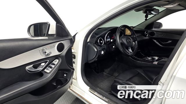 Mercedes-Benz C-Class 2016 — photo 10