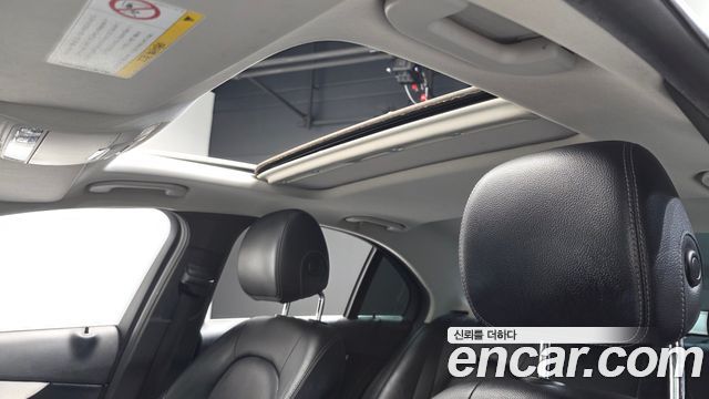 Mercedes-Benz C-Class 2016 — photo 16