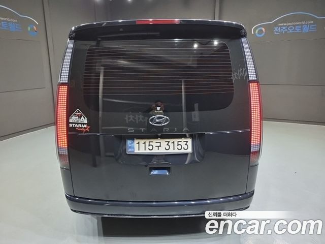 Hyundai Staria 2022 — photo 4