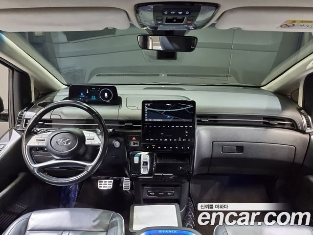 Hyundai Staria 2022 — photo 5