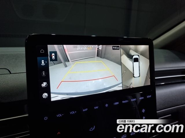 Hyundai Staria 2022 — photo 12