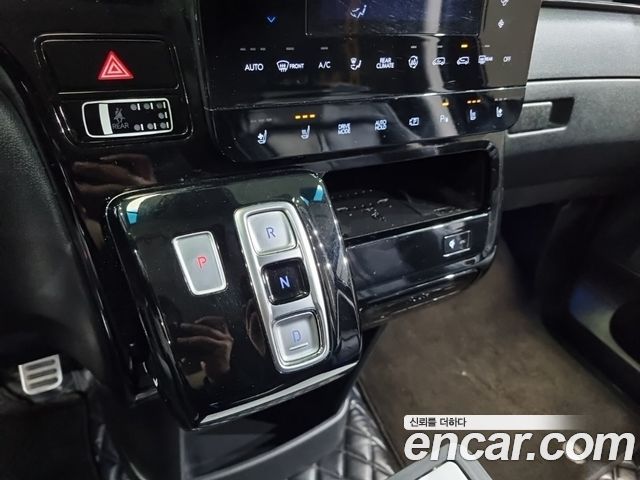Hyundai Staria 2022 — photo 13