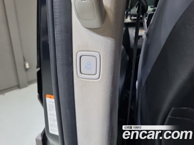 Hyundai Staria 2022 — photo 17