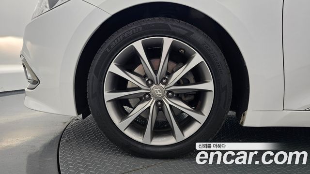 Hyundai Grandeur 2015 — photo 5