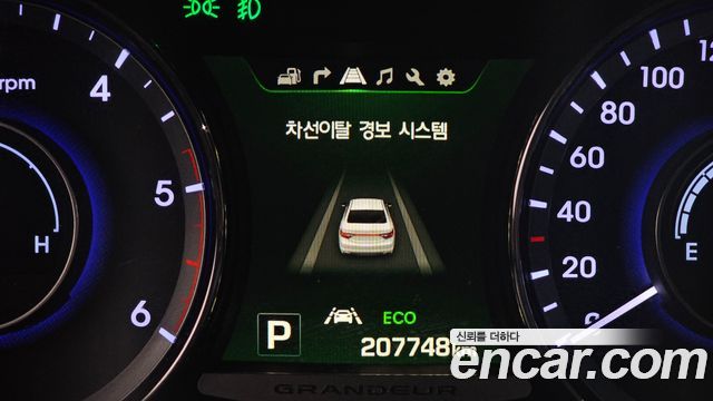 Hyundai Grandeur 2015 — photo 17