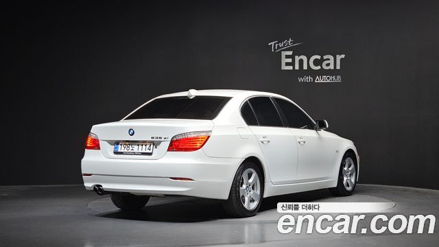 BMW 5-Series 2008 — photo 2