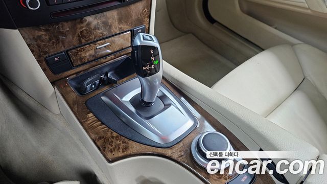 BMW 5-Series 2008 — photo 12