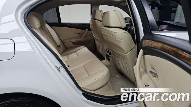BMW 5-Series 2008 — photo 17