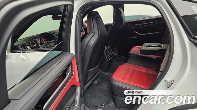 Porsche Cayenne 2024 — photo 11