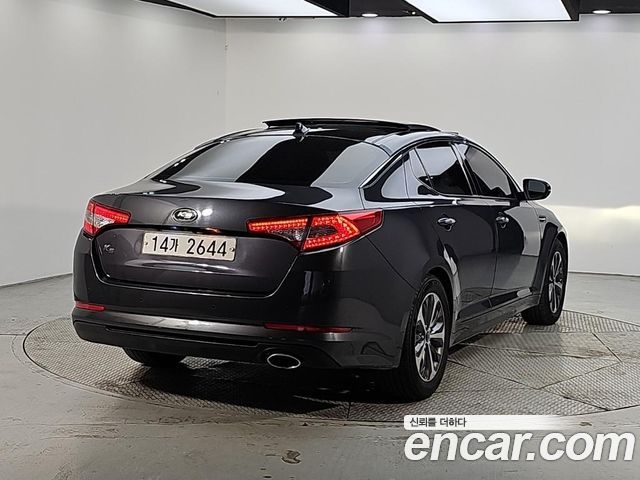 Kia K5 2011 — photo 4