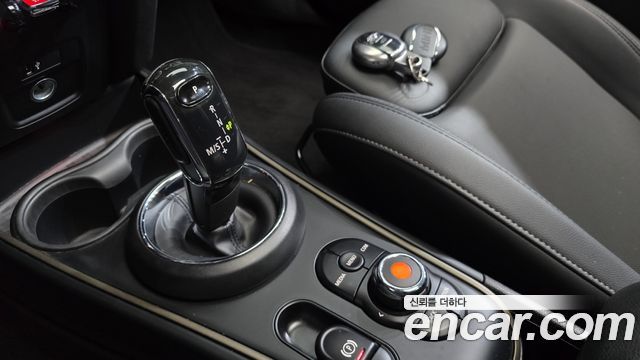 Mini Countryman 2021 — photo 12