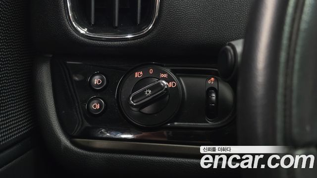 Mini Countryman 2021 — photo 25